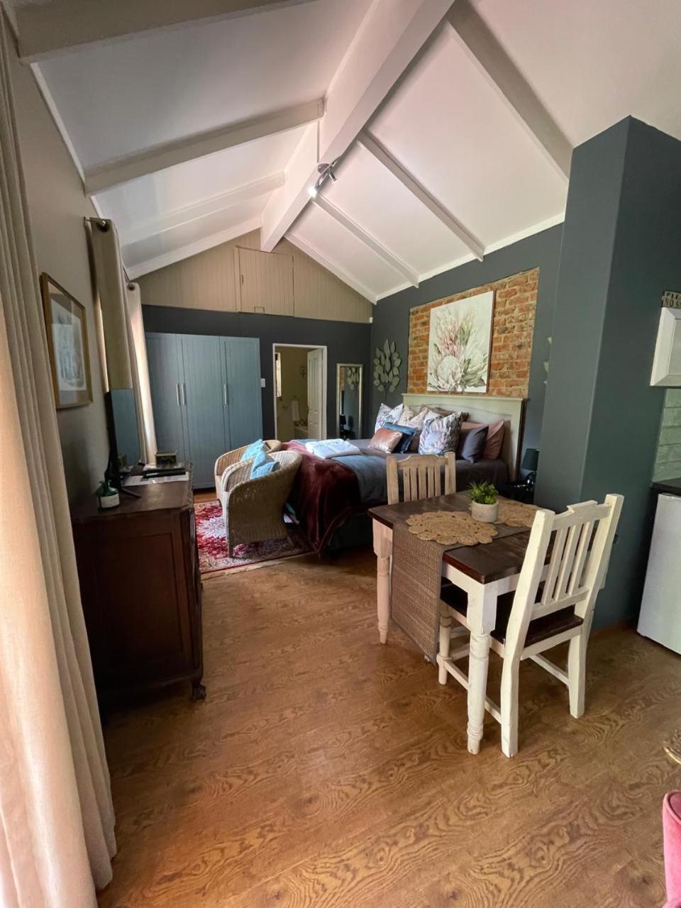 Periwinkle, Grove ,Acorn & Sage Cottages Clarens Extérieur photo