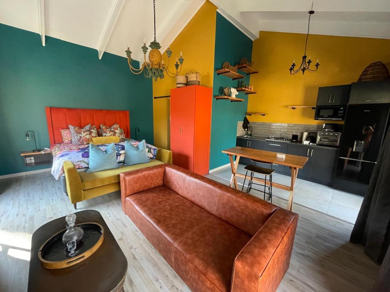 Periwinkle, Grove ,Acorn & Sage Cottages Clarens Chambre photo