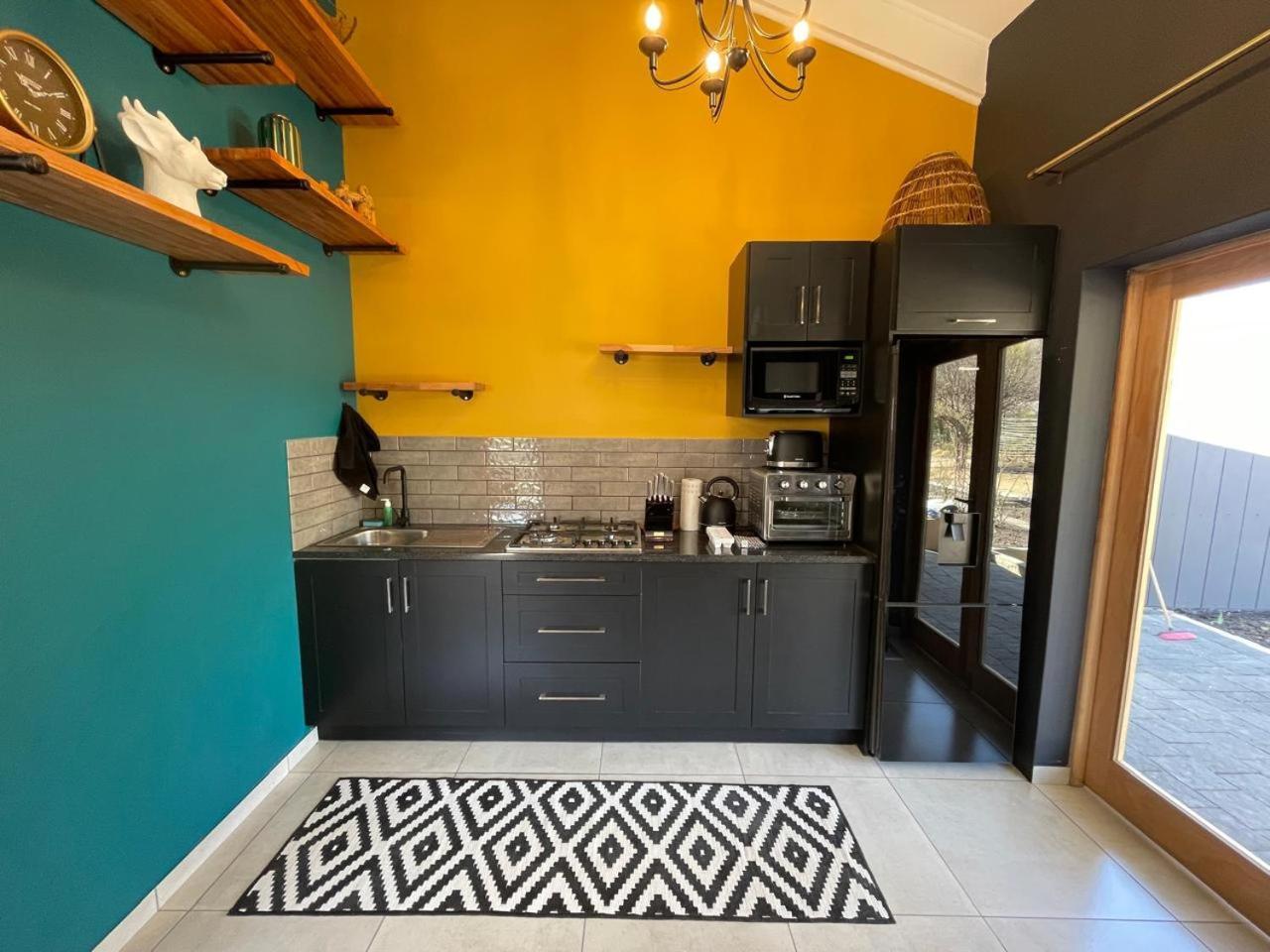 Periwinkle, Grove ,Acorn & Sage Cottages Clarens Chambre photo