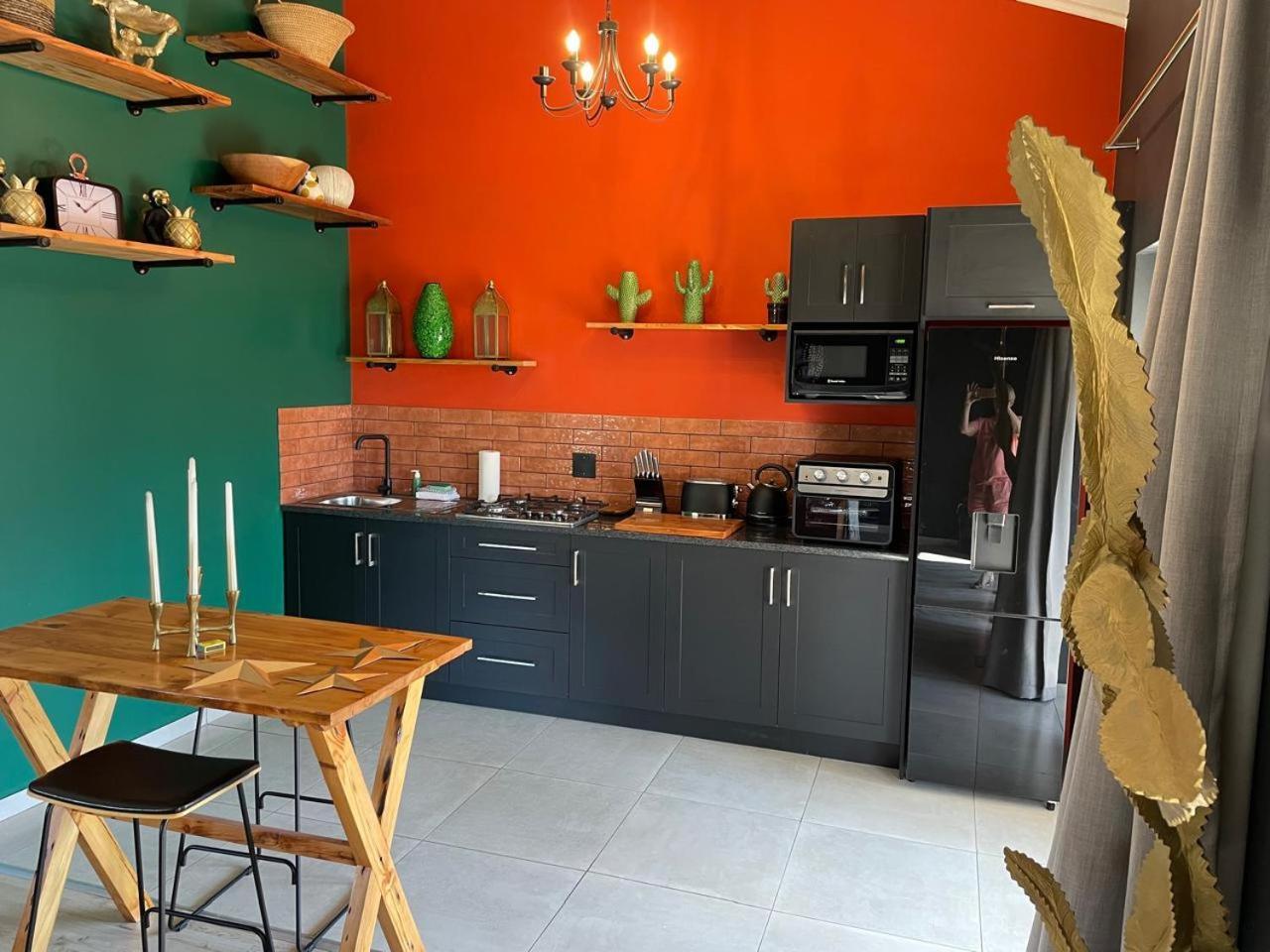 Periwinkle, Grove ,Acorn & Sage Cottages Clarens Chambre photo