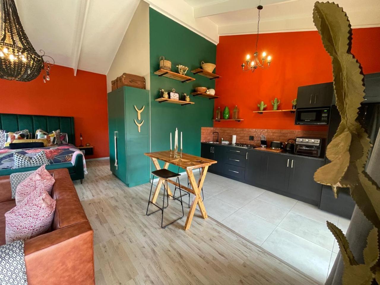 Periwinkle, Grove ,Acorn & Sage Cottages Clarens Chambre photo