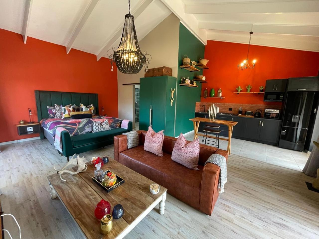 Periwinkle, Grove ,Acorn & Sage Cottages Clarens Chambre photo