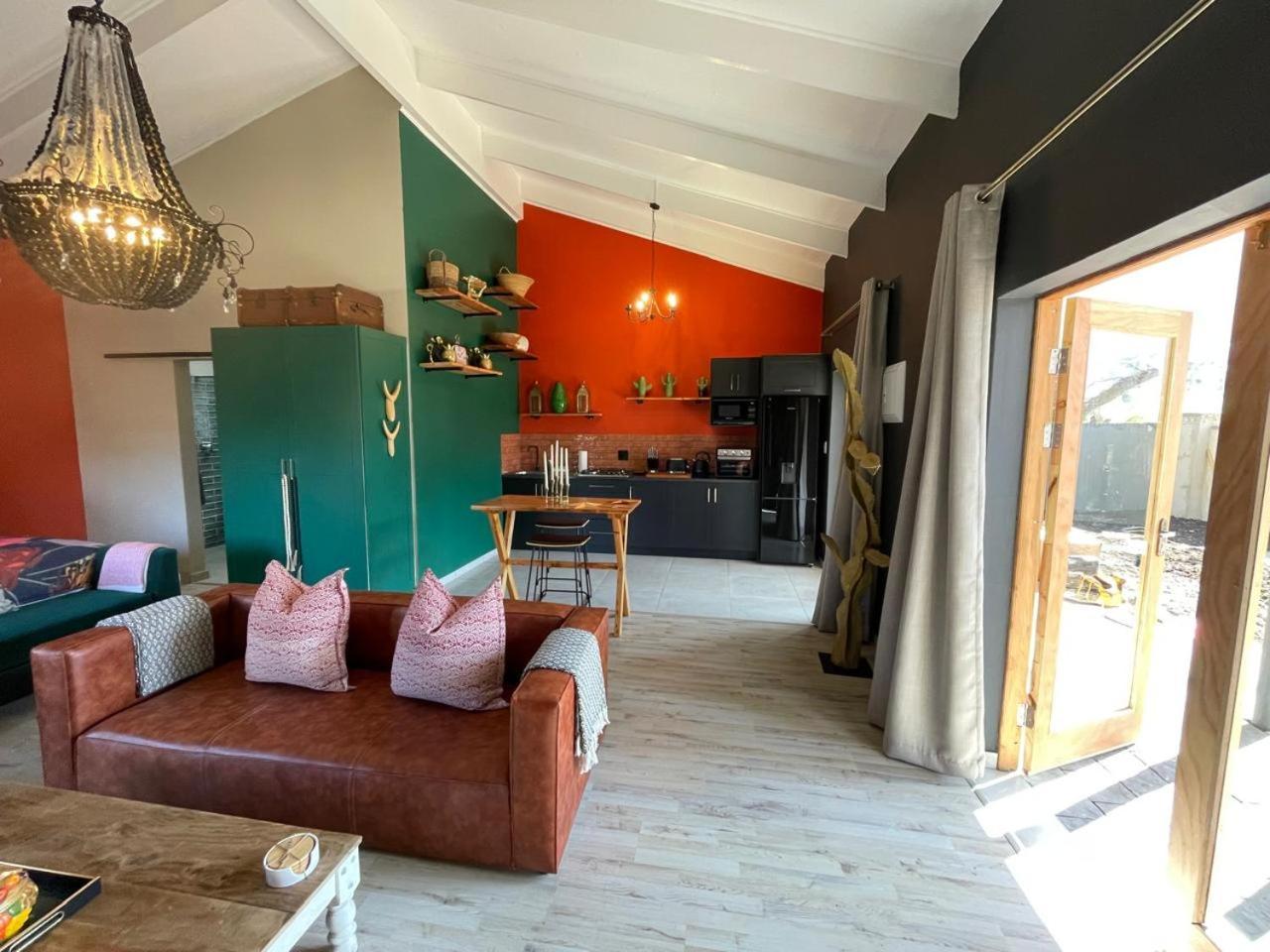 Periwinkle, Grove ,Acorn & Sage Cottages Clarens Chambre photo
