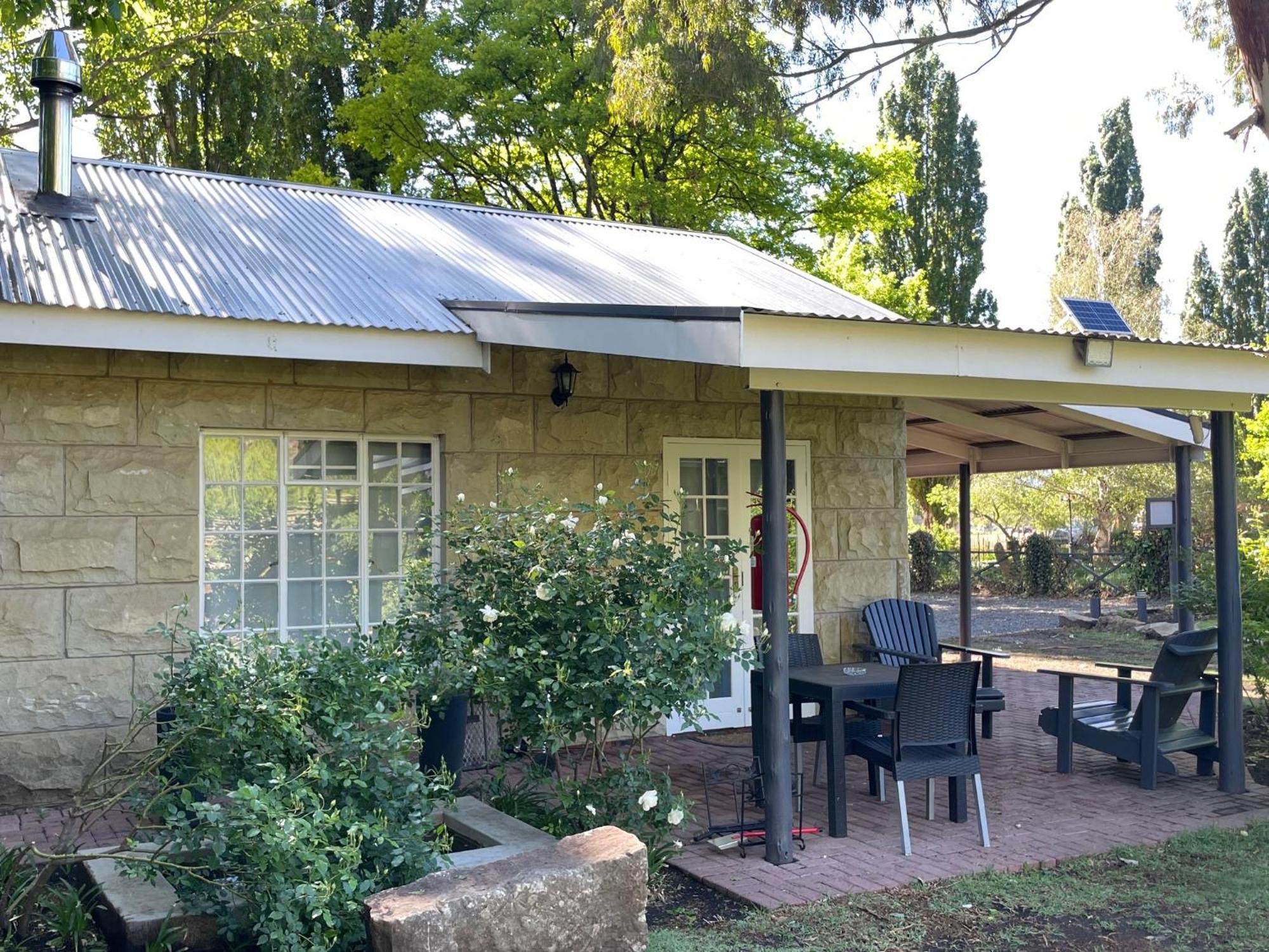 Periwinkle, Grove ,Acorn & Sage Cottages Clarens Extérieur photo
